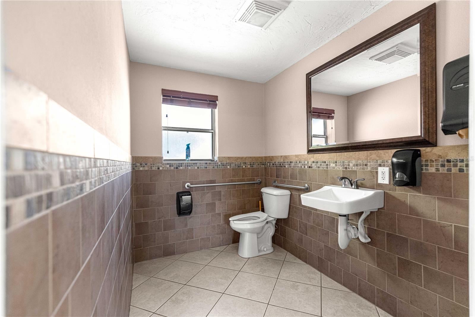 Image 19 of 37 For 816 30th Avenue