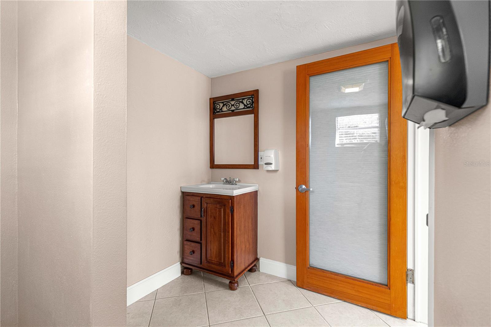 Image 25 of 37 For 816 30th Avenue