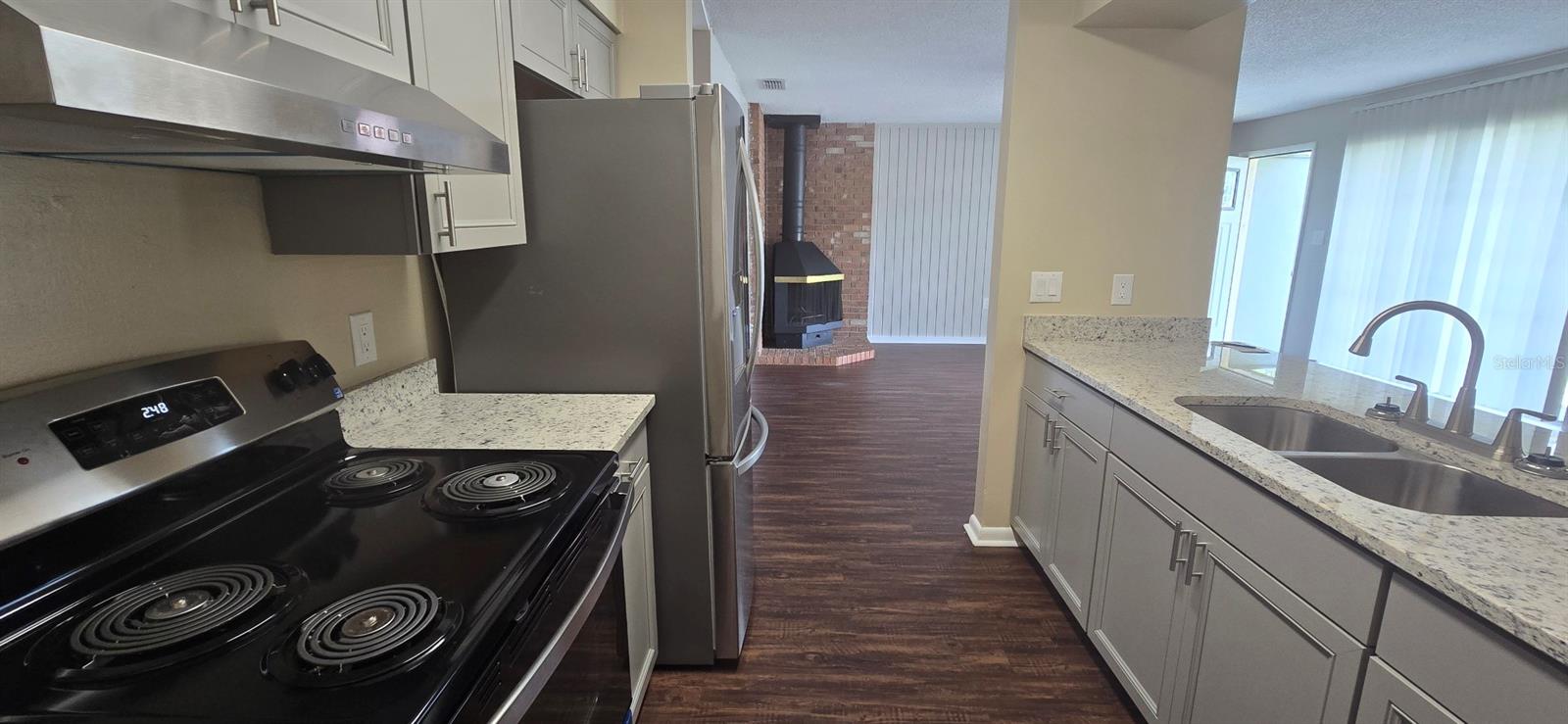 Image 3 of 15 For 4050 22nd Avenue A