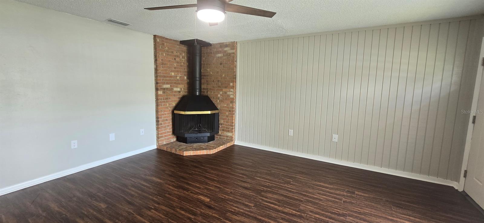 Image 7 of 15 For 4050 22nd Avenue A