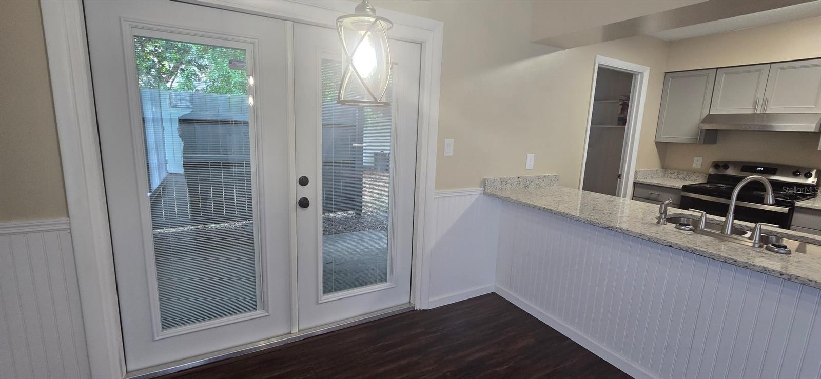 Image 9 of 15 For 4050 22nd Avenue A