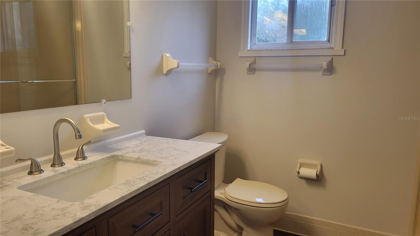 Image 11 of 15 For 10957 63rd Avenue