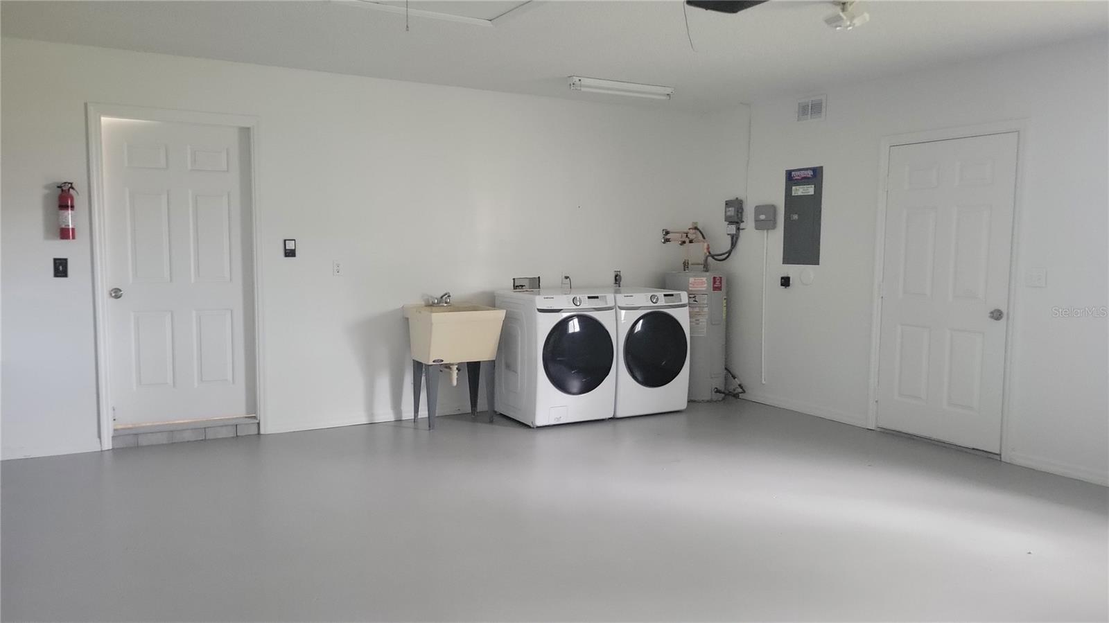 Image 6 of 15 For 10957 63rd Avenue