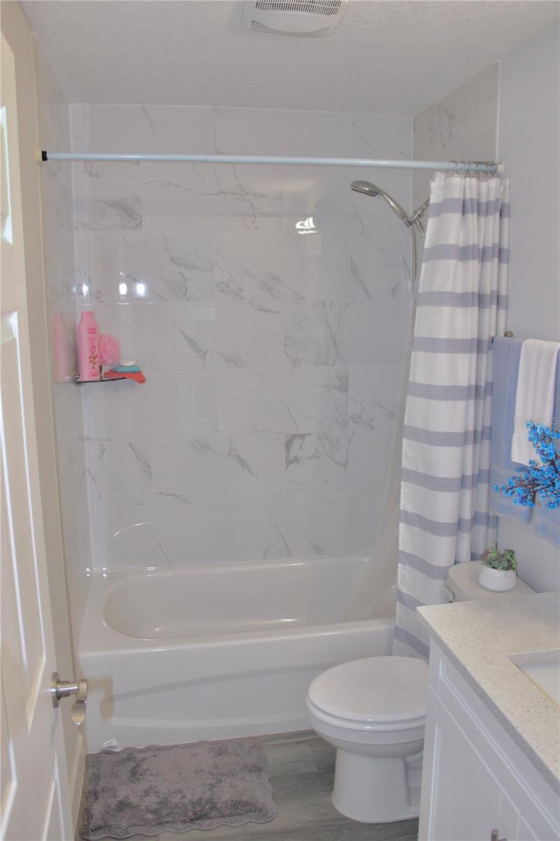 Image 11 of 11 For 13789 102nd Place