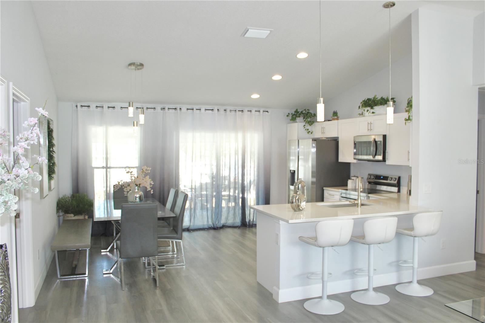 Image 4 of 11 For 13789 102nd Place