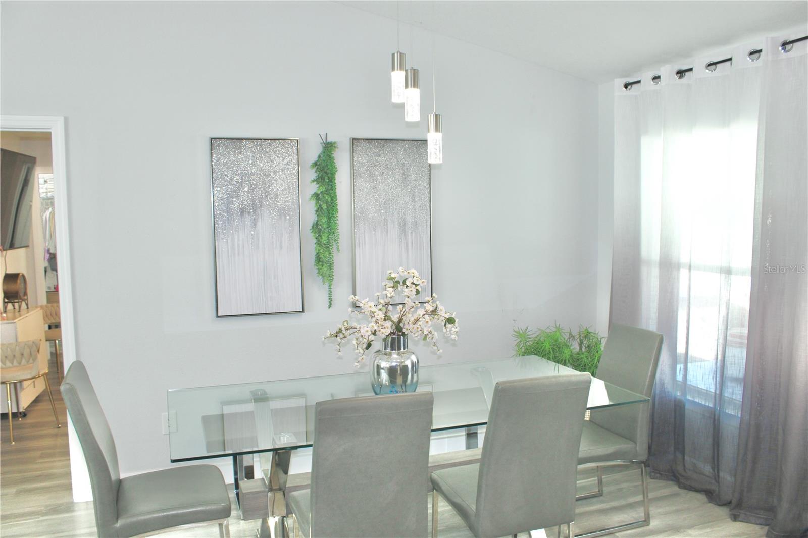 Image 5 of 11 For 13789 102nd Place