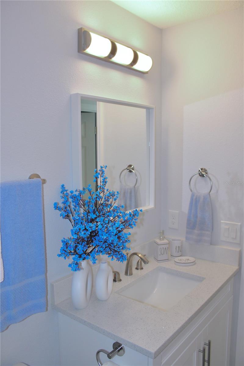 Image 9 of 11 For 13789 102nd Place