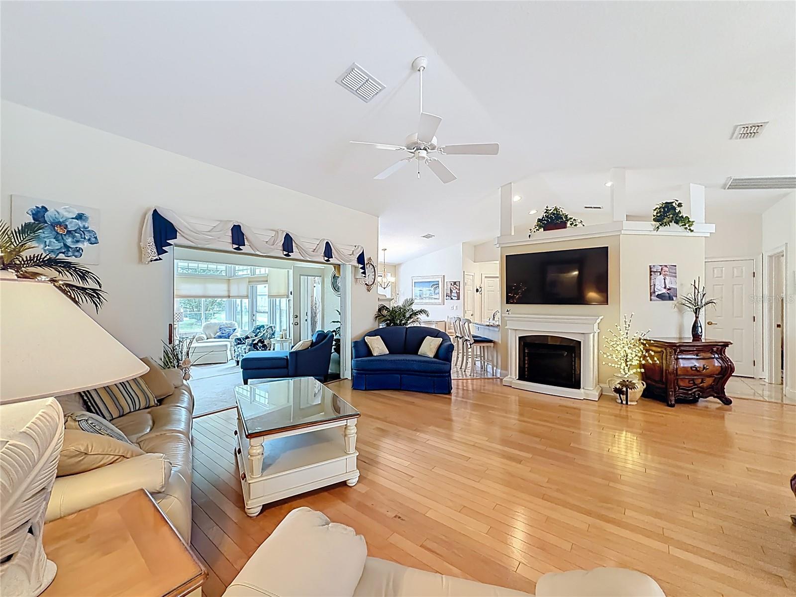 Image 14 of 61 For 5028 34th Place