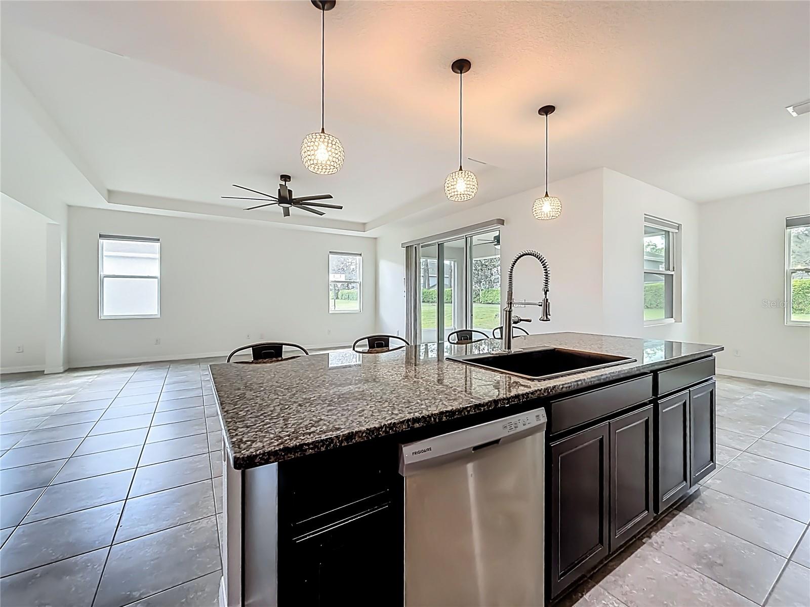 Image 11 of 67 For 5718 50th Court