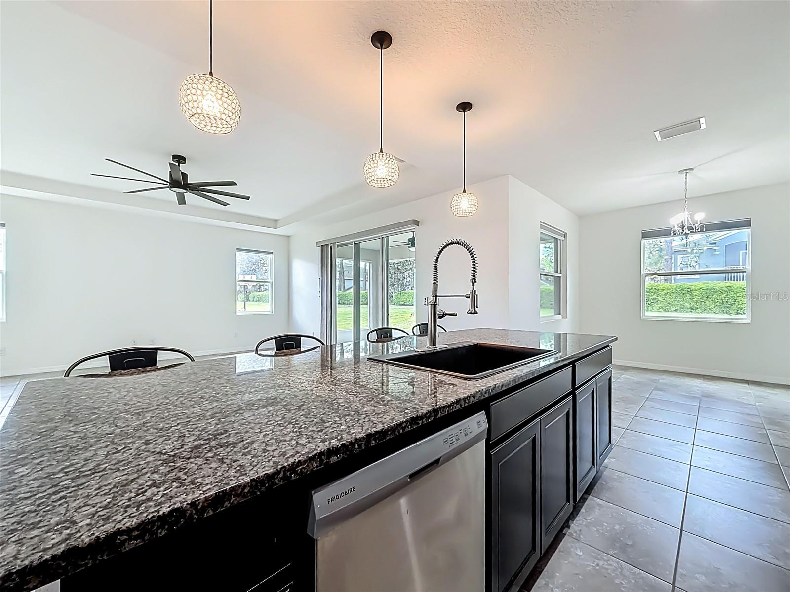 Image 12 of 67 For 5718 50th Court