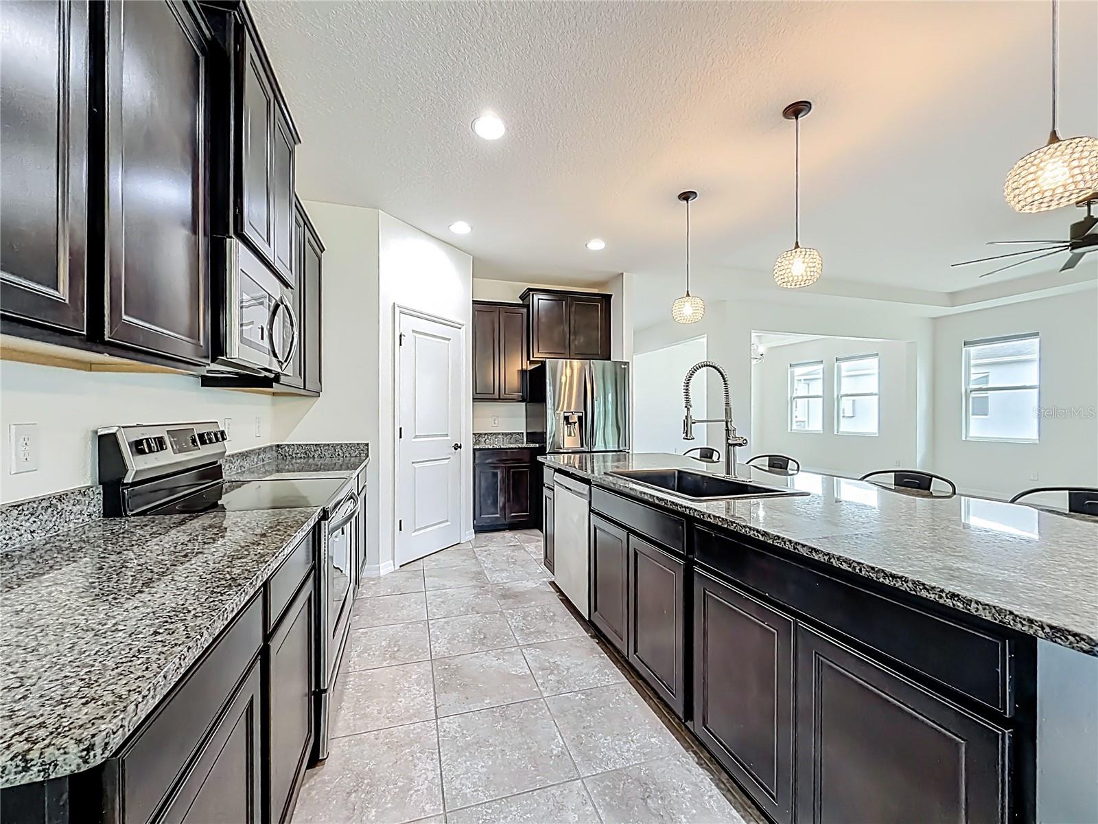 Image 13 of 67 For 5718 50th Court