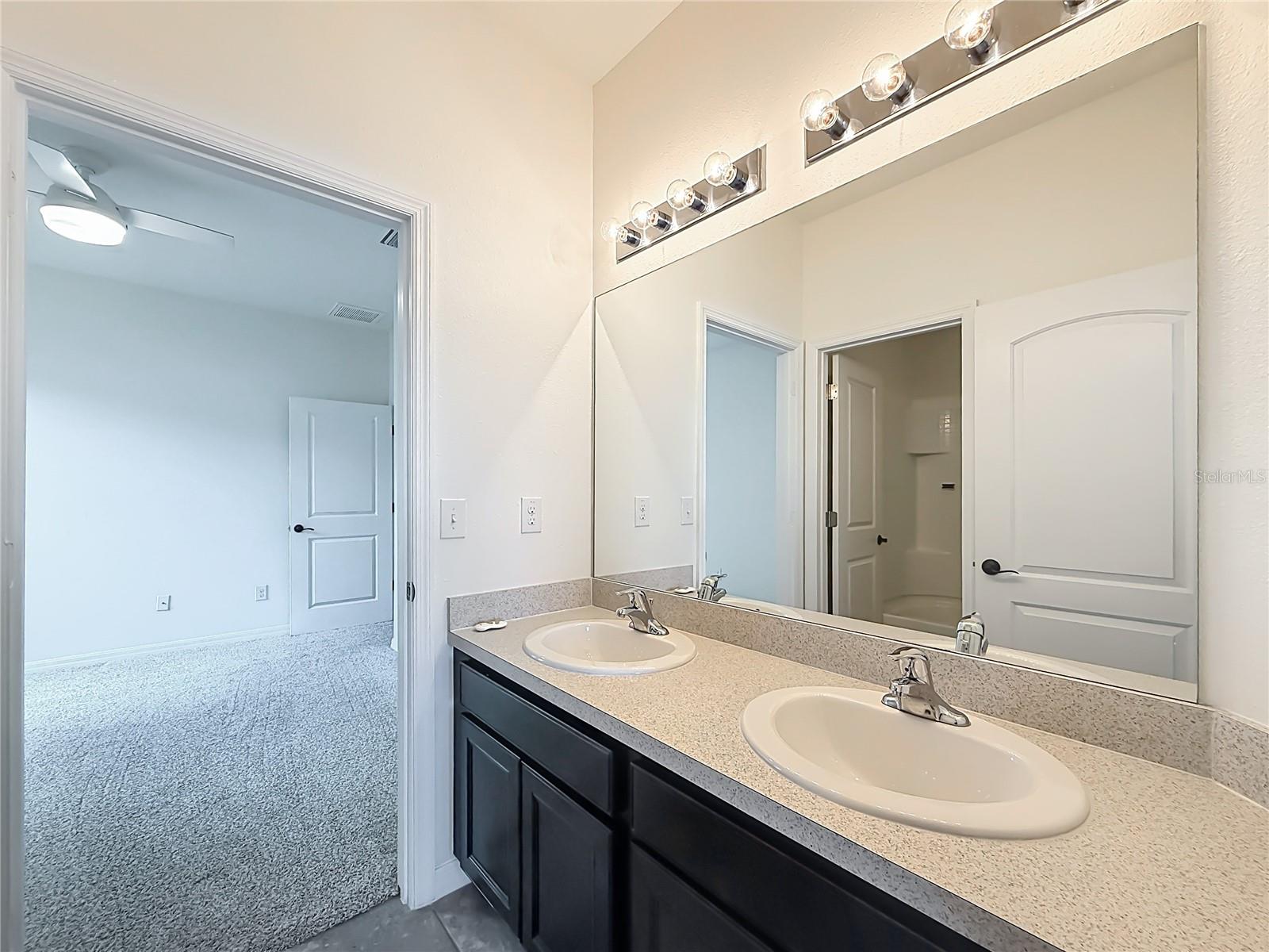 Image 24 of 67 For 5718 50th Court