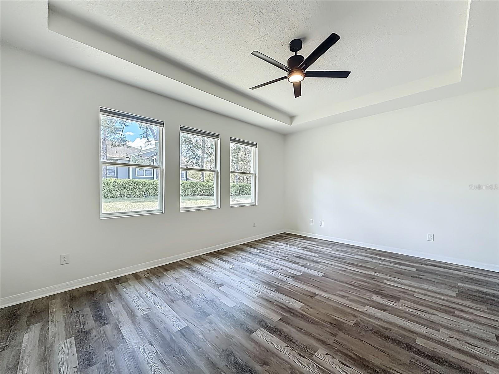 Image 36 of 67 For 5718 50th Court