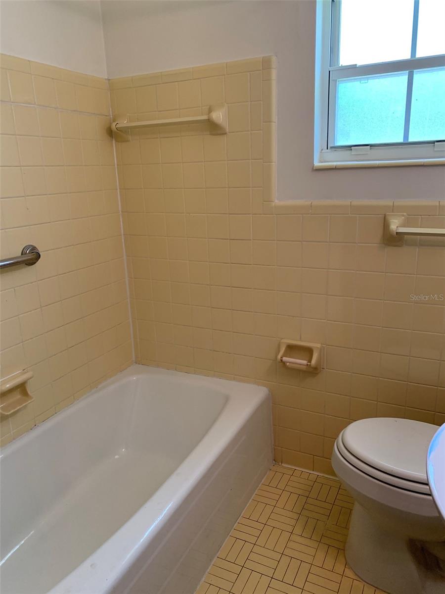 Image 18 of 23 For 1106 17th Terrace