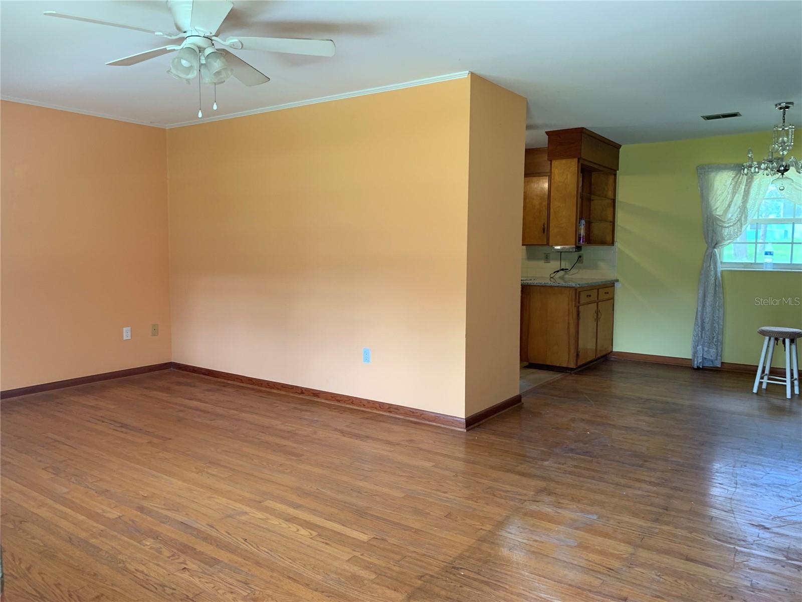 Image 5 of 23 For 1106 17th Terrace