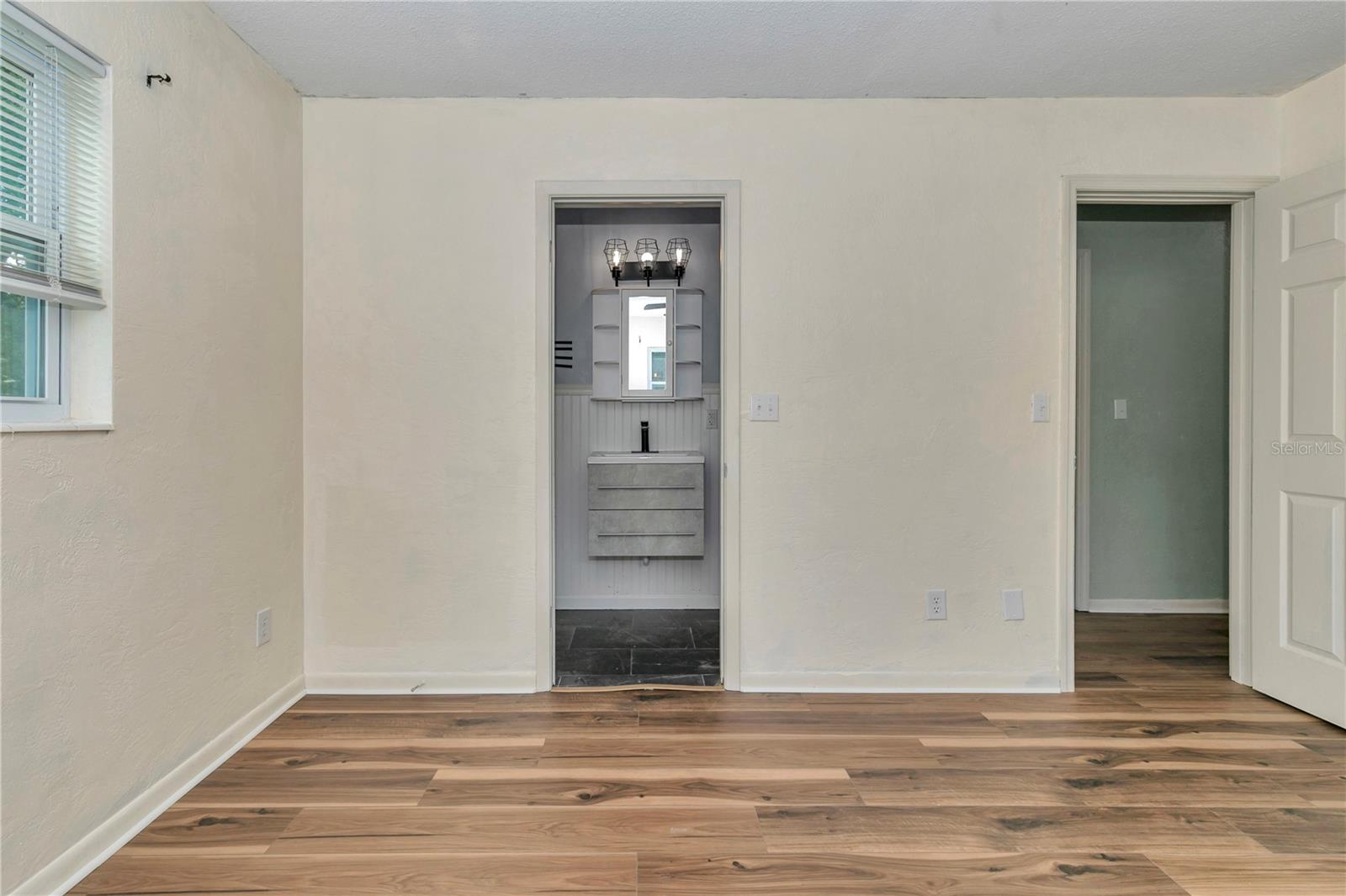 Image 18 of 44 For 5410 5th Street