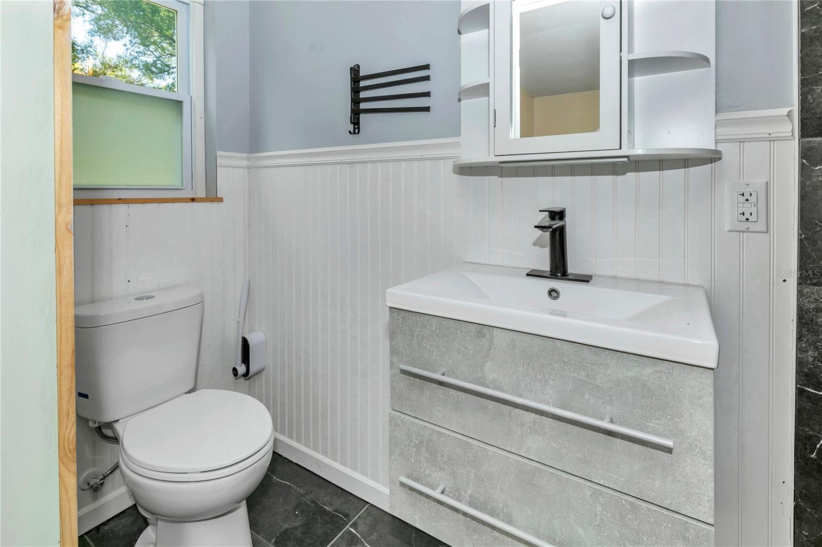 Image 19 of 44 For 5410 5th Street