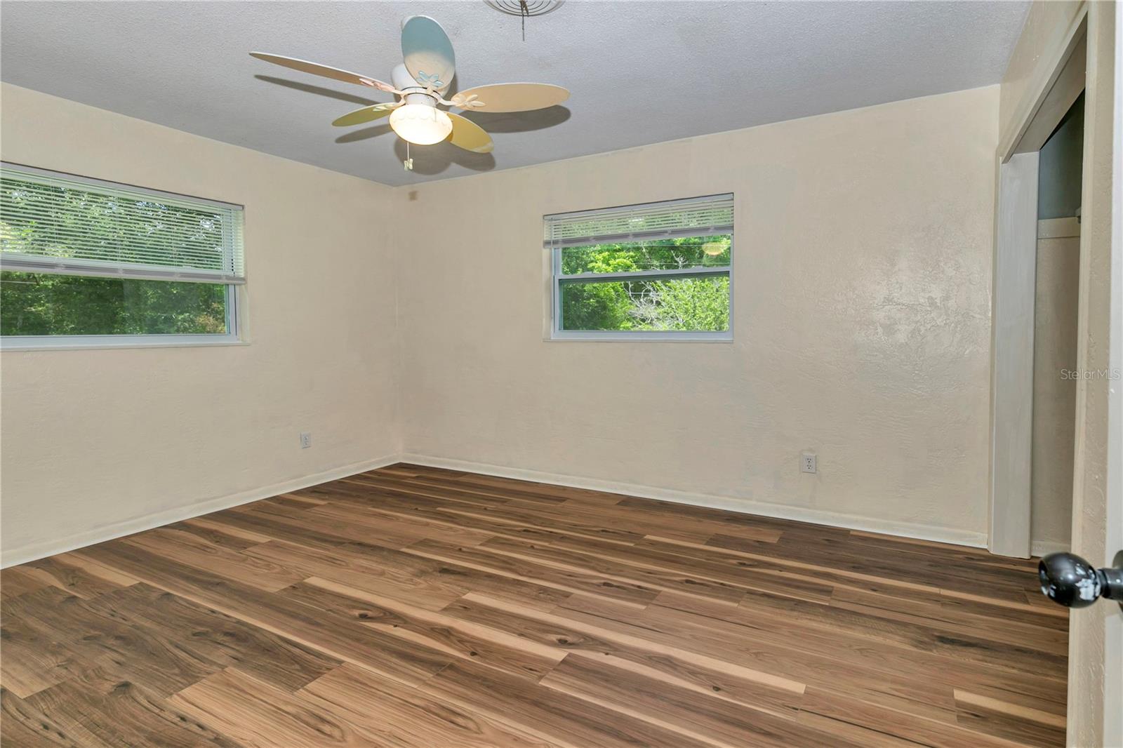 Image 23 of 44 For 5410 5th Street