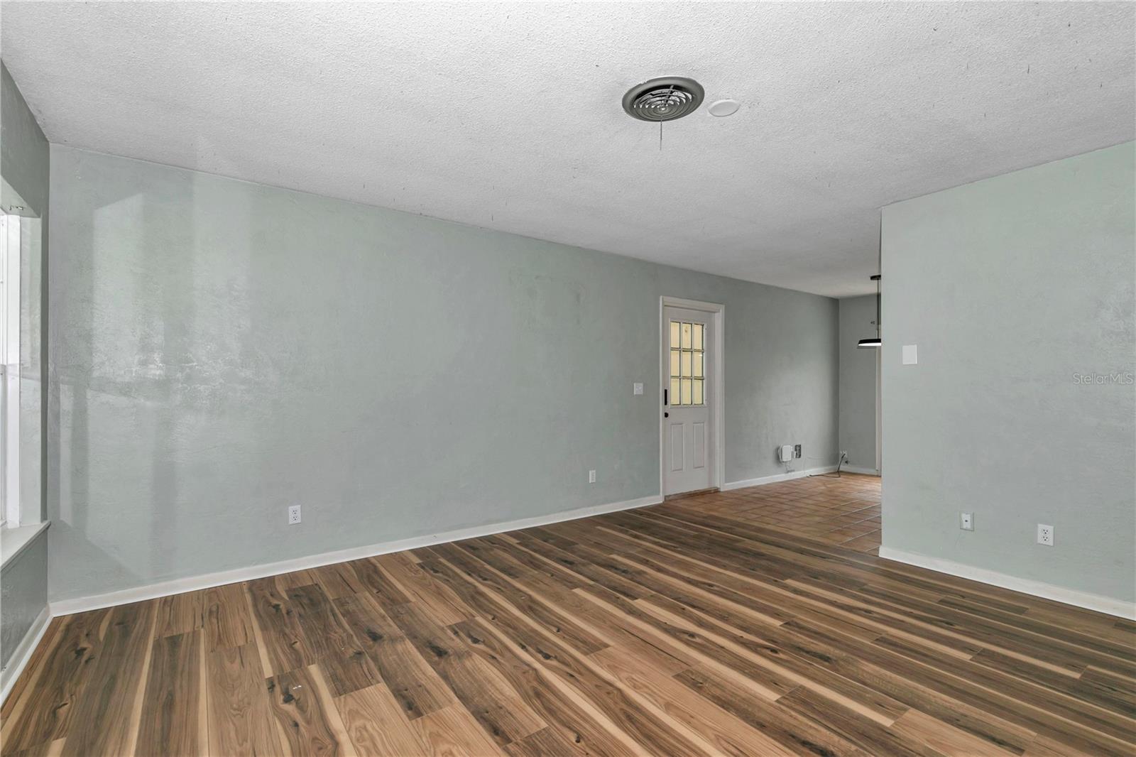 Image 4 of 44 For 5410 5th Street