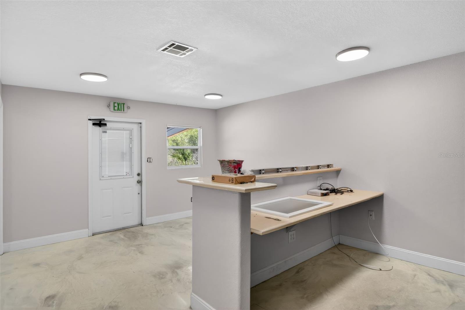 Image 34 of 49 For 7781 Carl G Rose Highway