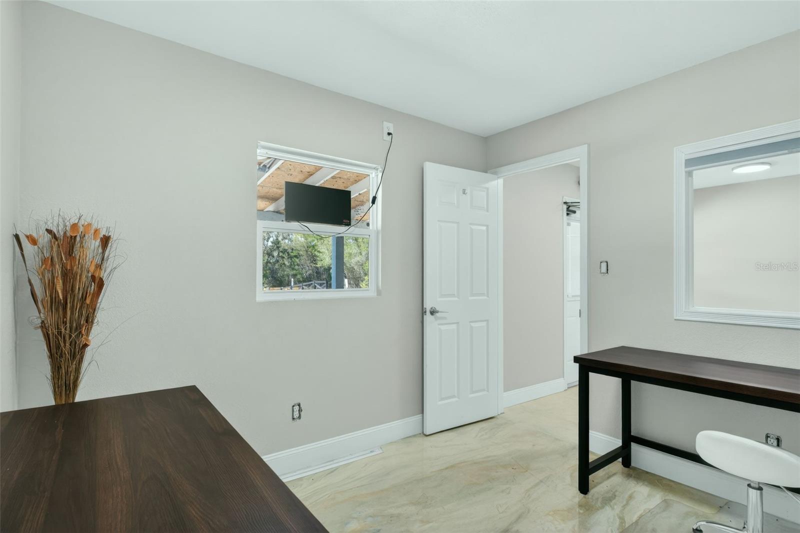 Image 38 of 49 For 7781 Carl G Rose Highway