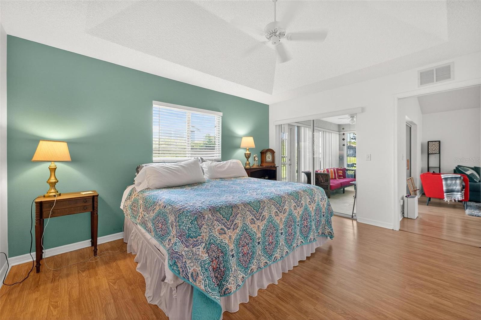 Image 21 of 42 For 2048 50th Avenue