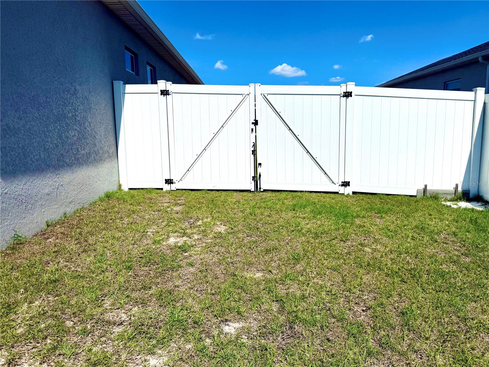 Image 16 of 39 For 5530 92nd Street