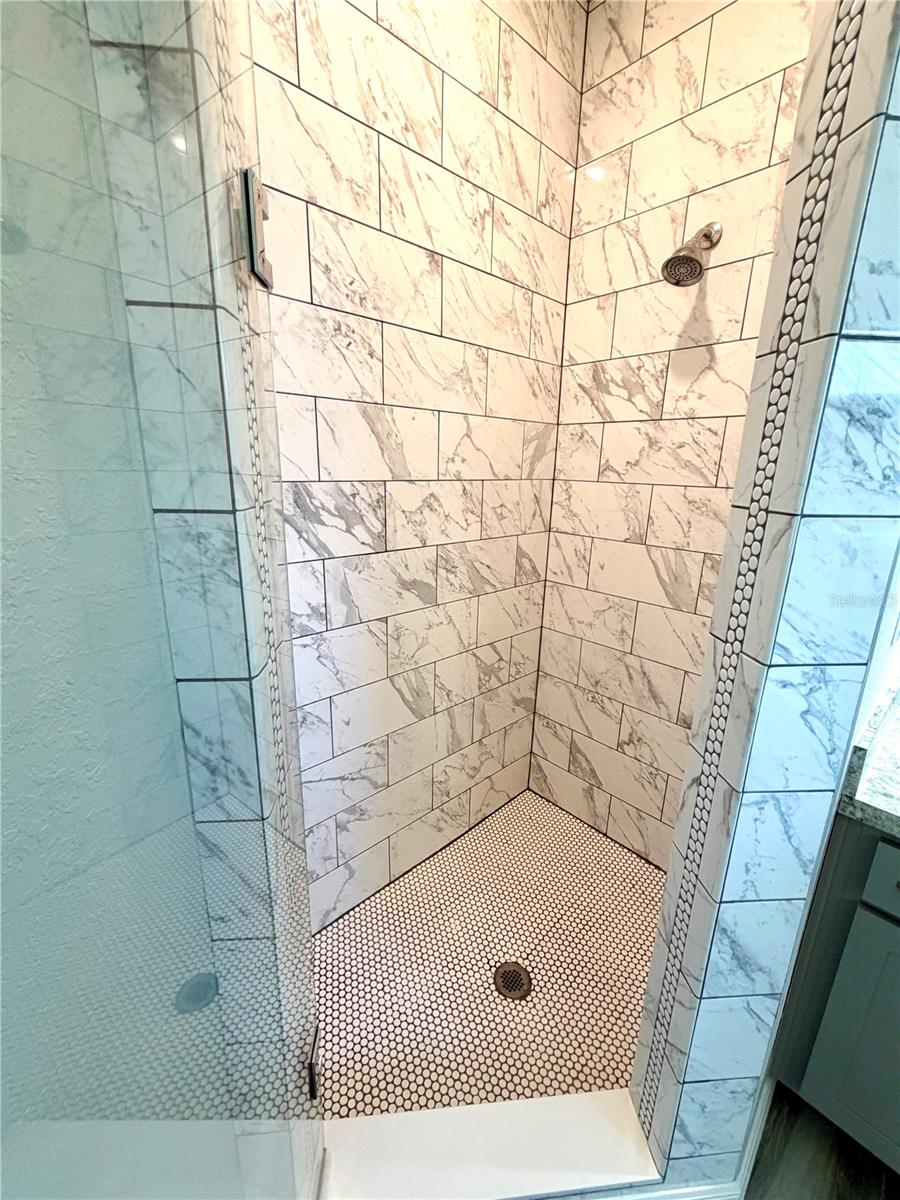 Image 32 of 39 For 5530 92nd Street