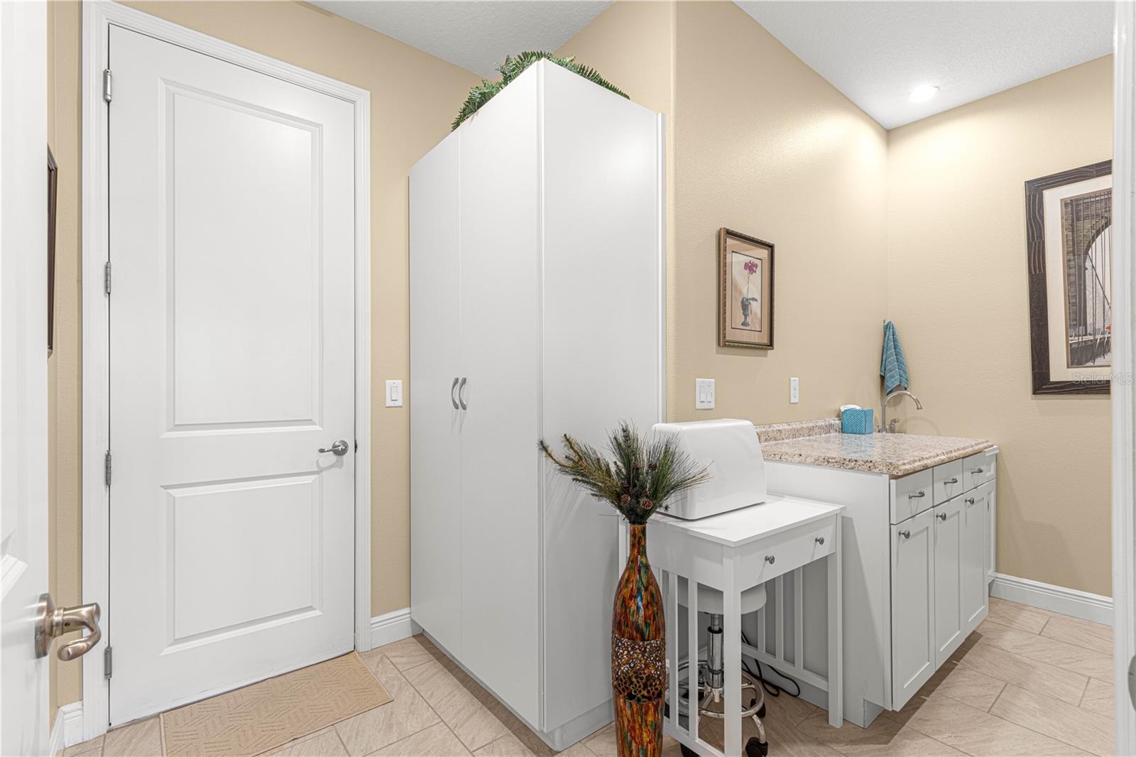 Image 44 of 59 For 9271 89th Street Road