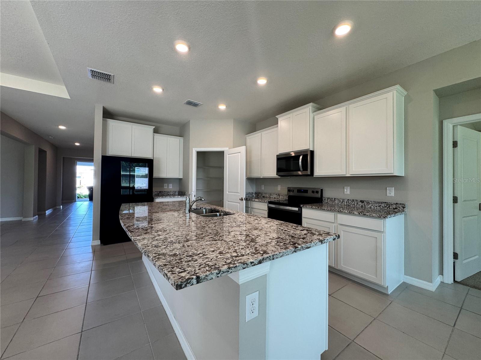 Image 32 of 49 For 4970 39th Loop