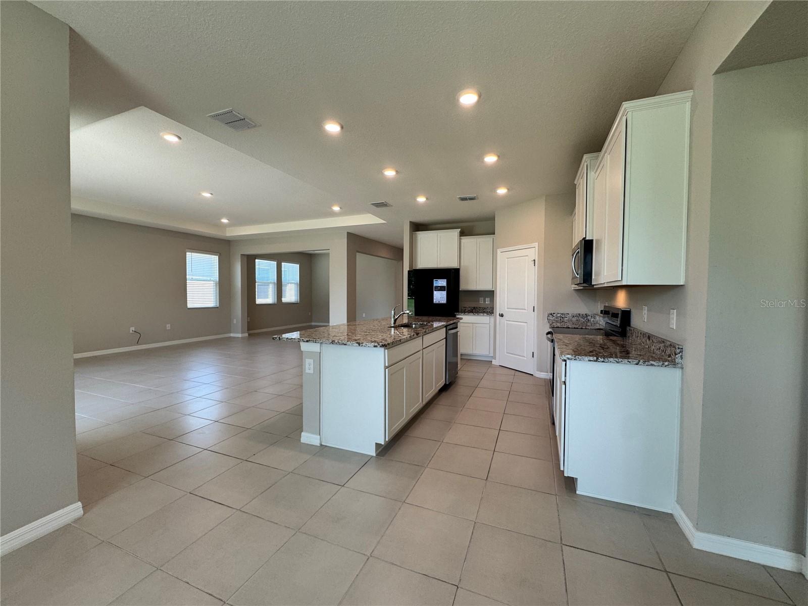 Image 34 of 49 For 4970 39th Loop