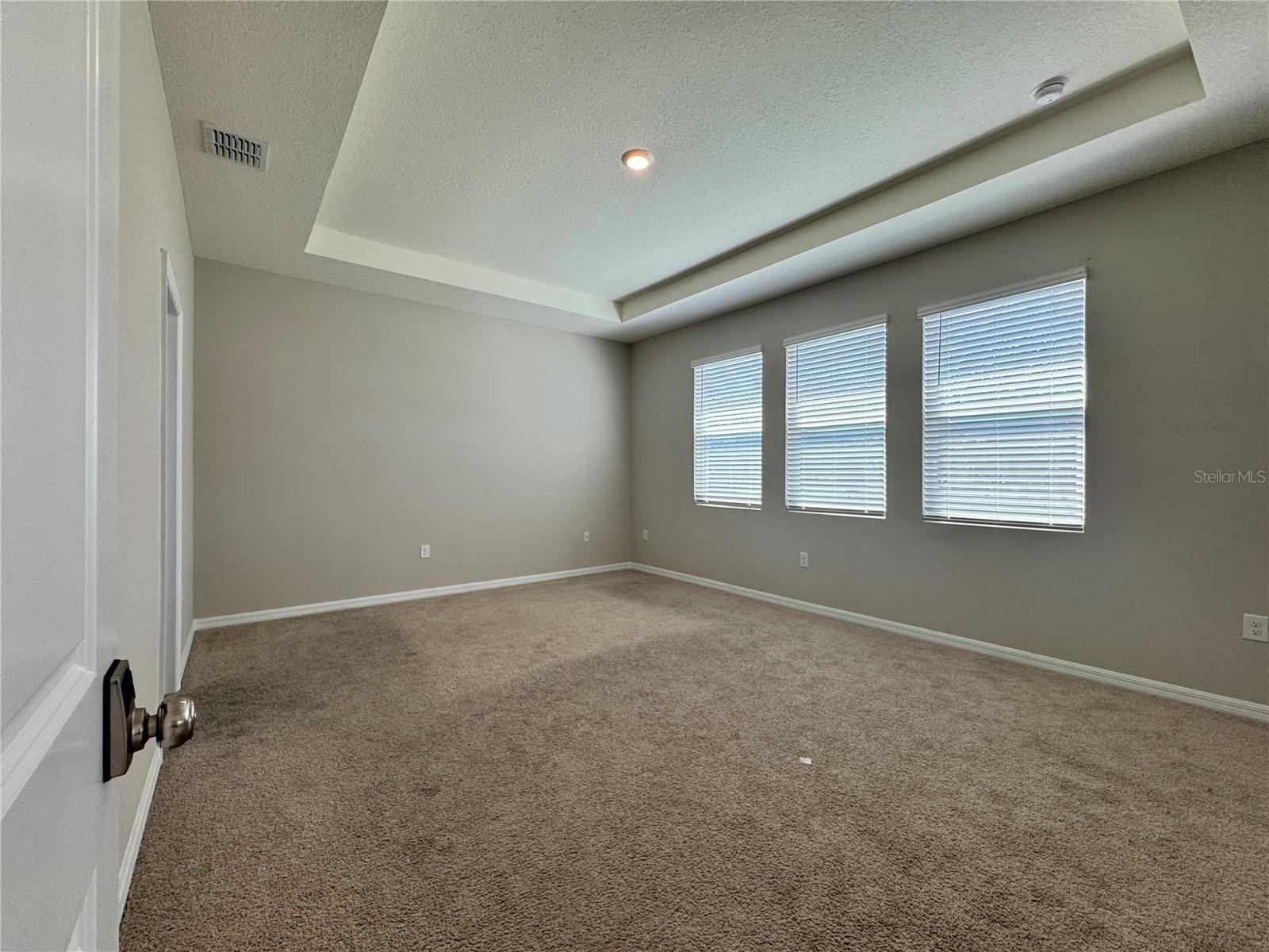 Image 38 of 49 For 4970 39th Loop