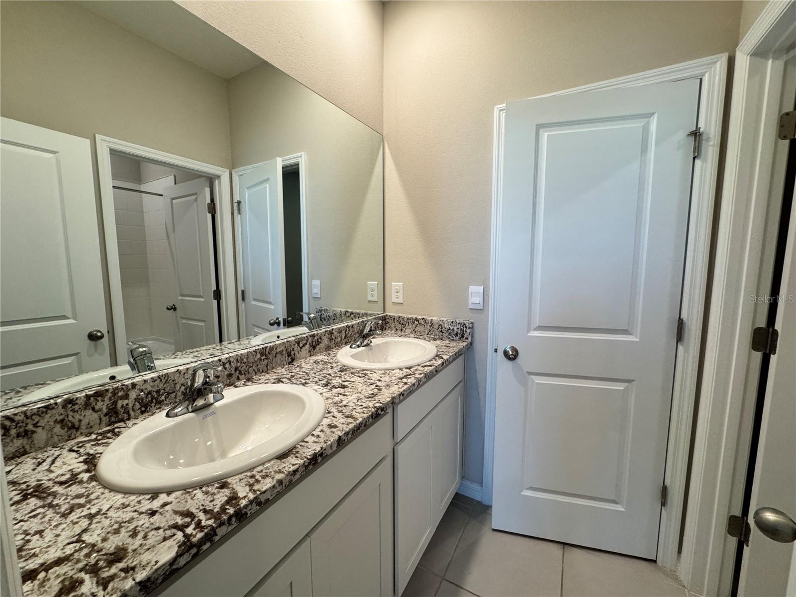 Image 4 of 49 For 4970 39th Loop