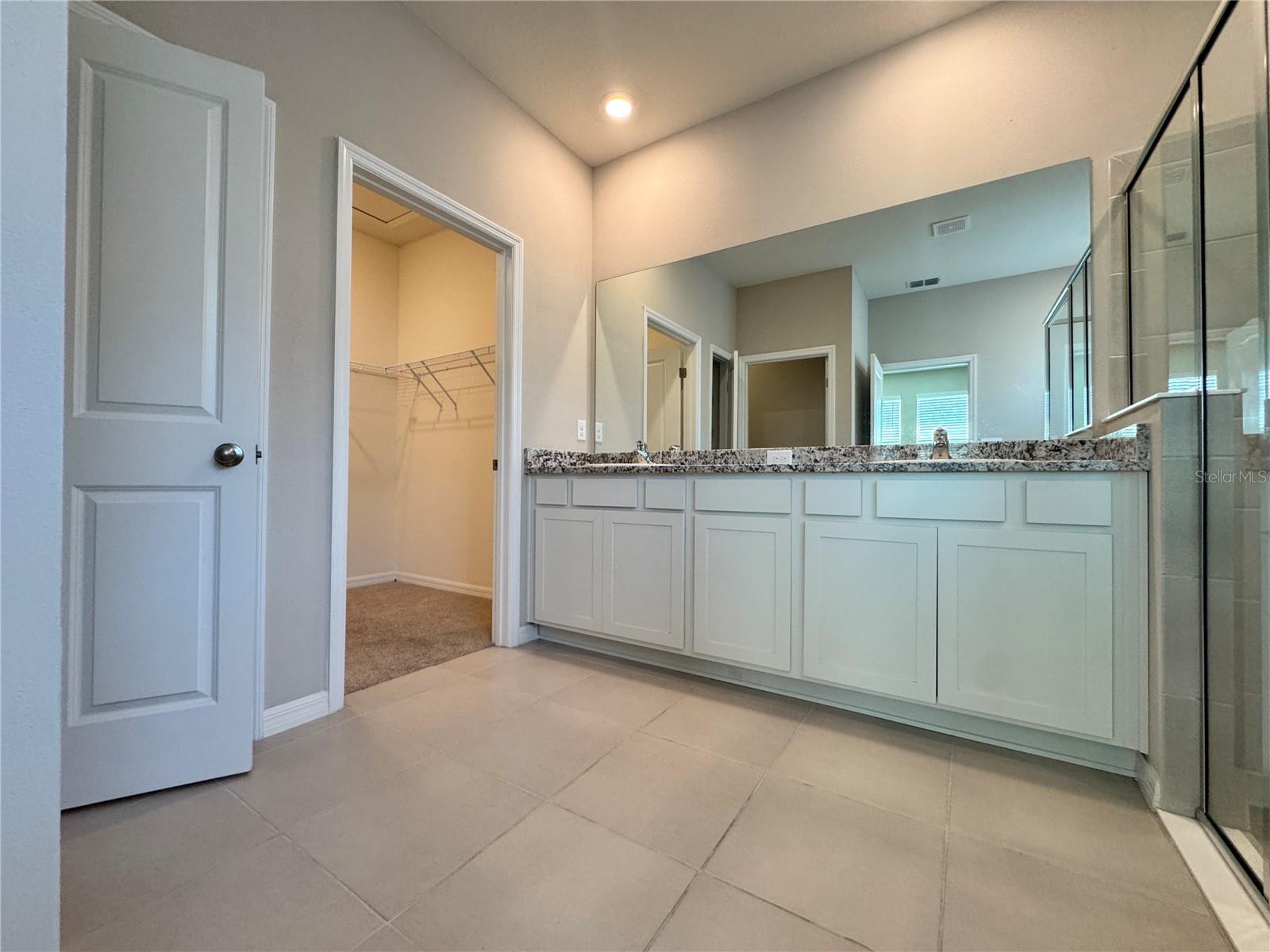 Image 40 of 49 For 4970 39th Loop