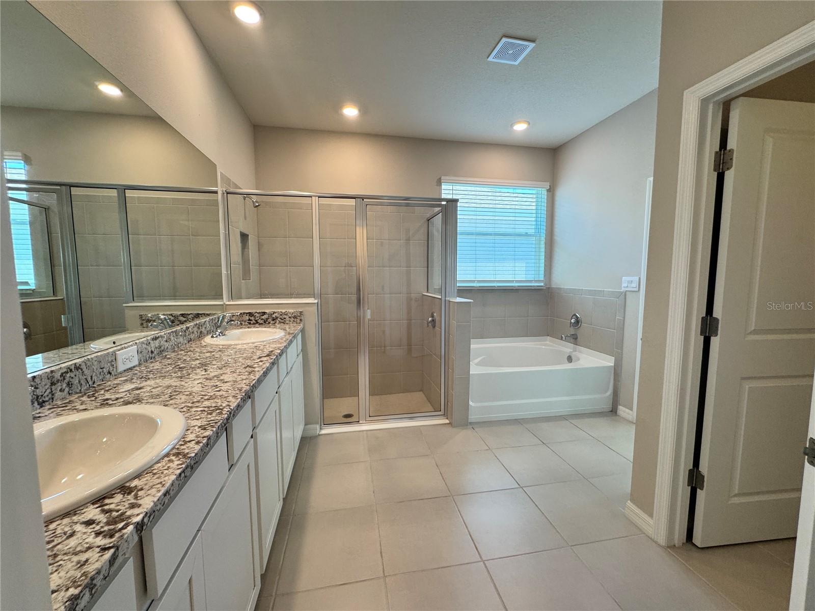 Image 41 of 49 For 4970 39th Loop