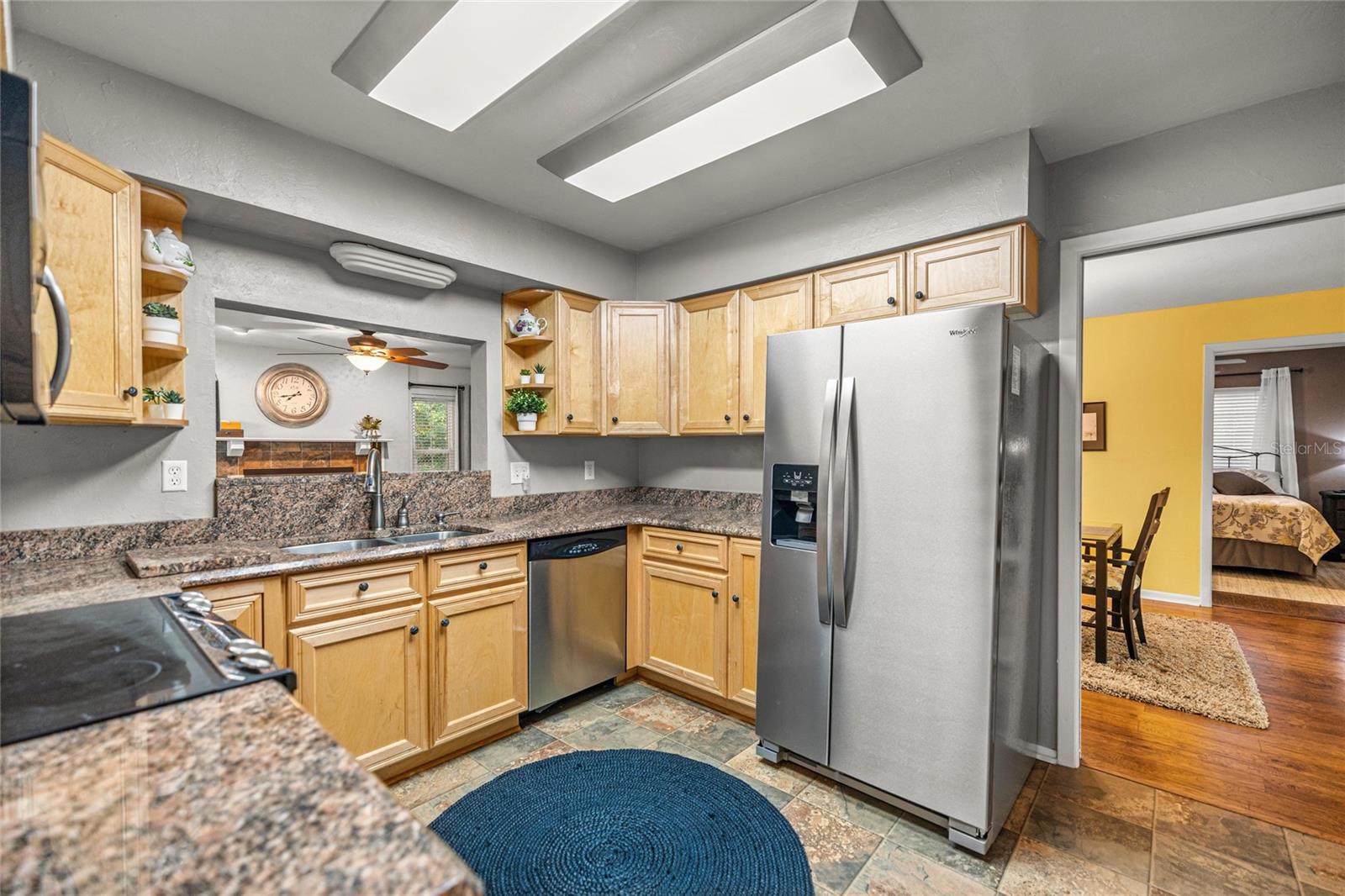 Image 24 of 60 For 20949 81st Loop