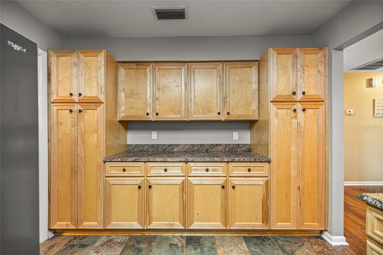 Image 26 of 60 For 20949 81st Loop