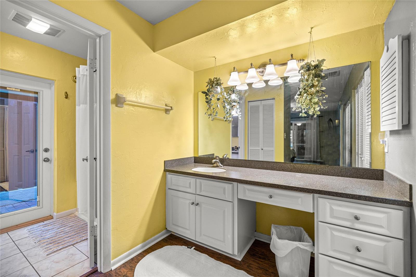 Image 29 of 60 For 20949 81st Loop