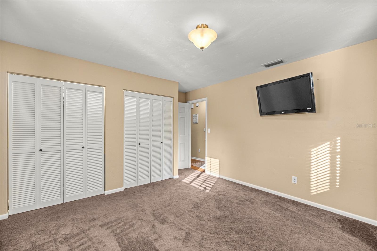 Image 38 of 60 For 20949 81st Loop