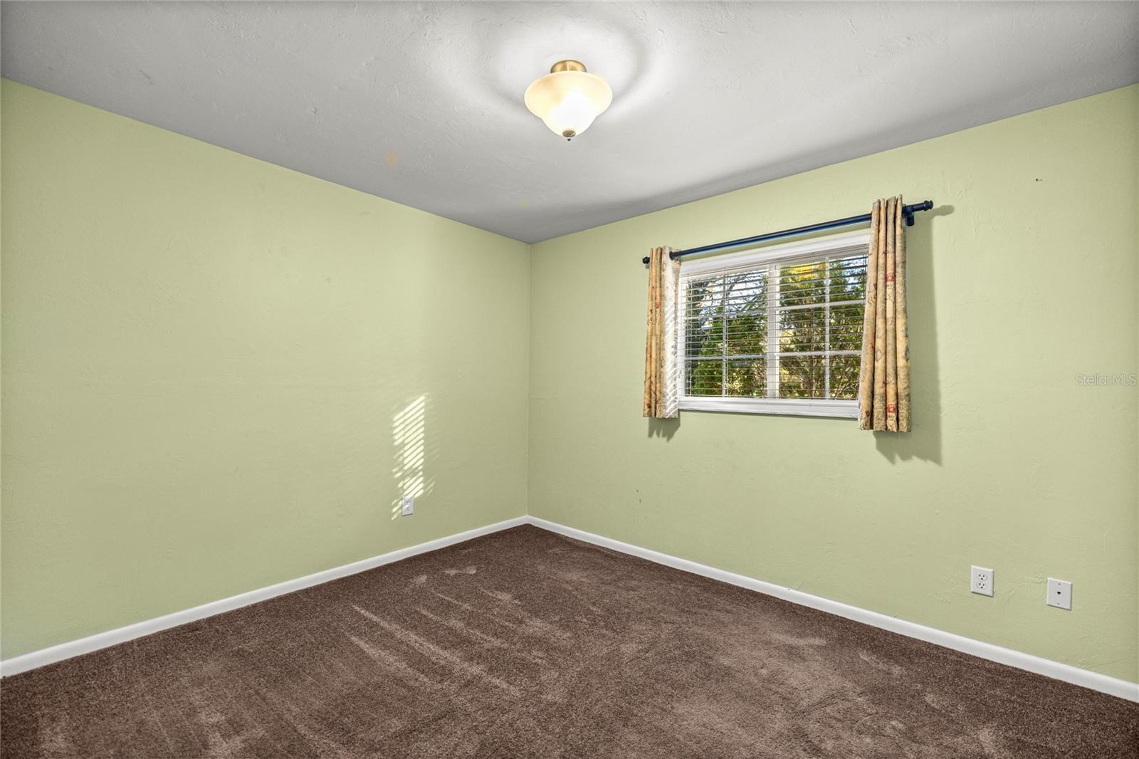 Image 39 of 60 For 20949 81st Loop