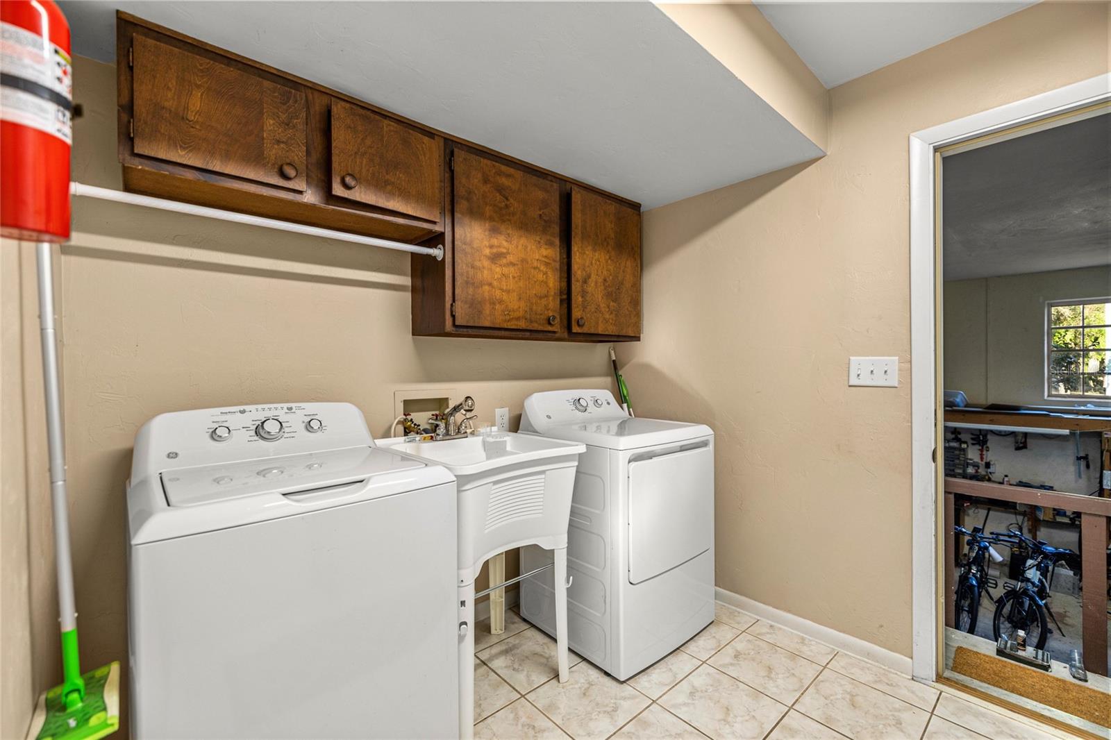 Image 41 of 60 For 20949 81st Loop