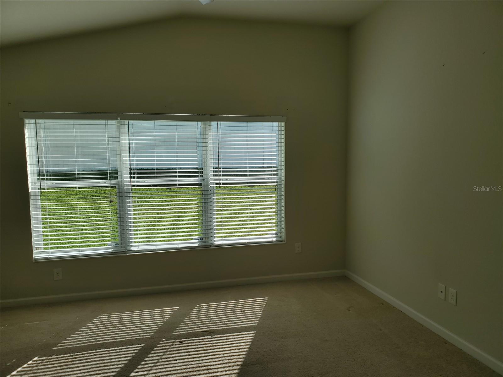 Image 5 of 31 For 4079 47th Court