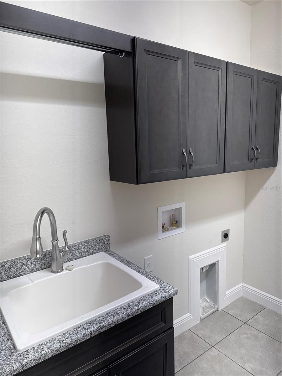 Image 13 of 16 For 4698 Addley Avenue