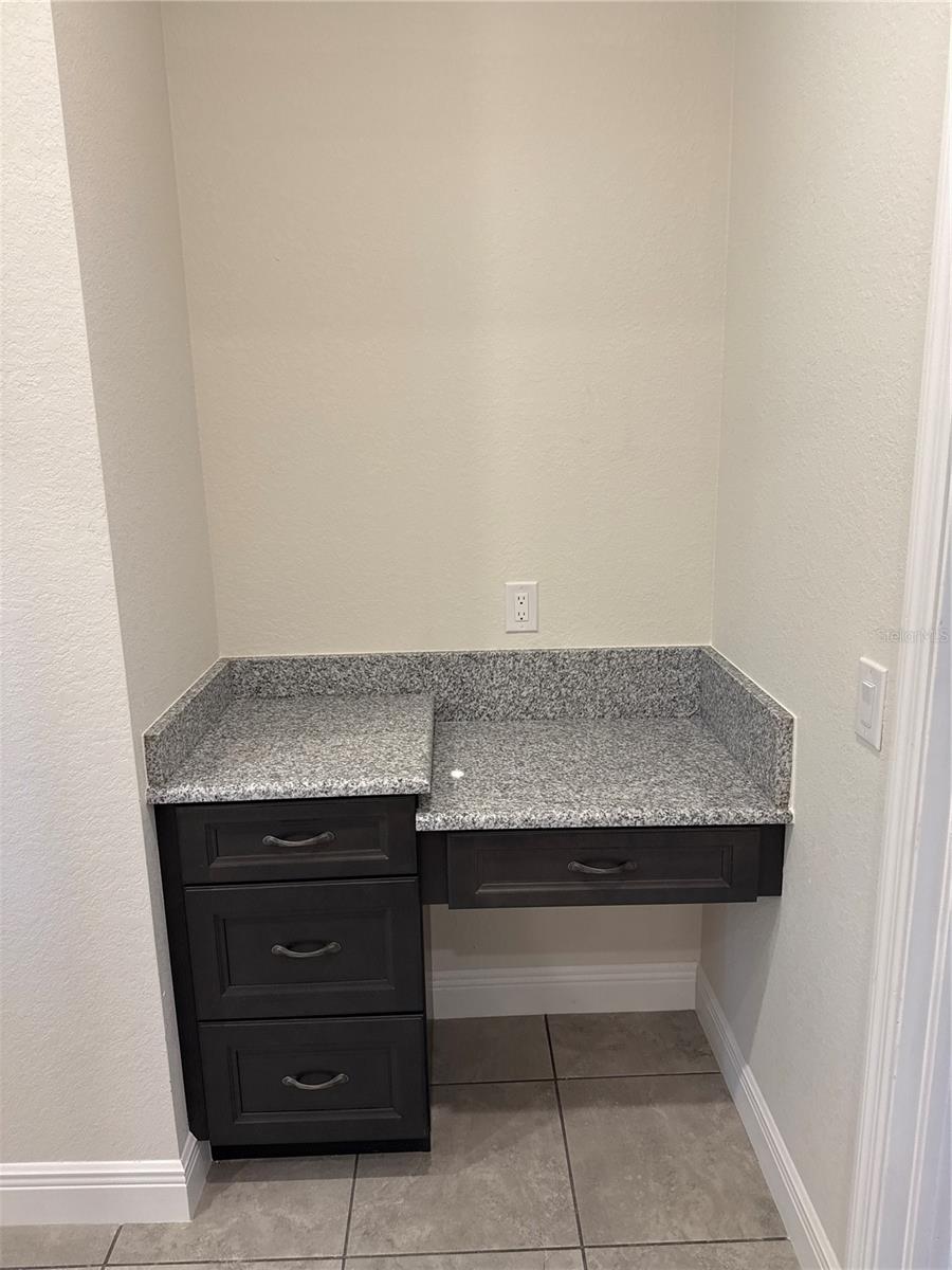 Image 6 of 16 For 4698 Addley Avenue