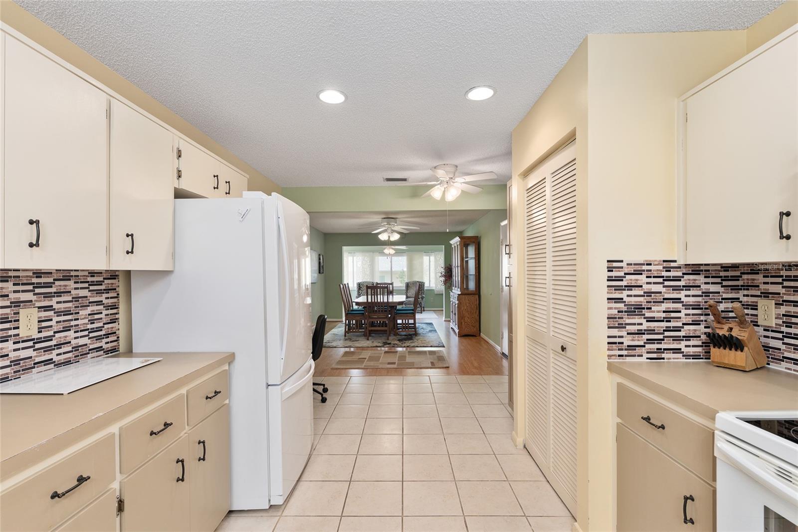 Image 29 of 52 For 8841 91st Street B