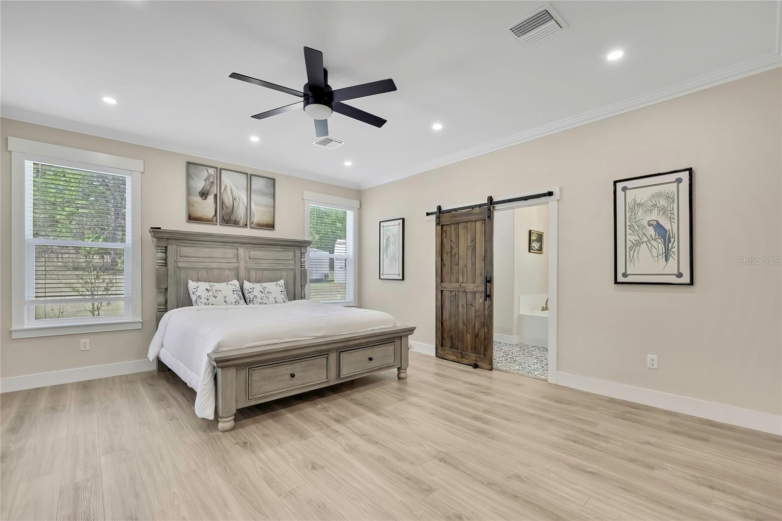 Listing photo id 22 for 3991 Buckhorn Drive