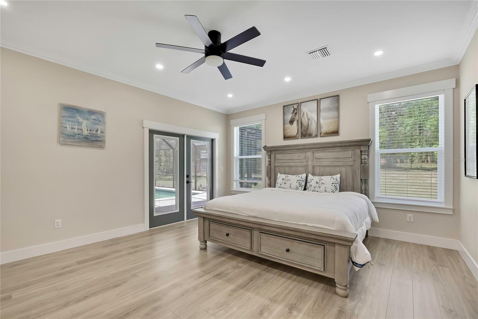 Listing photo id 24 for 3991 Buckhorn Drive