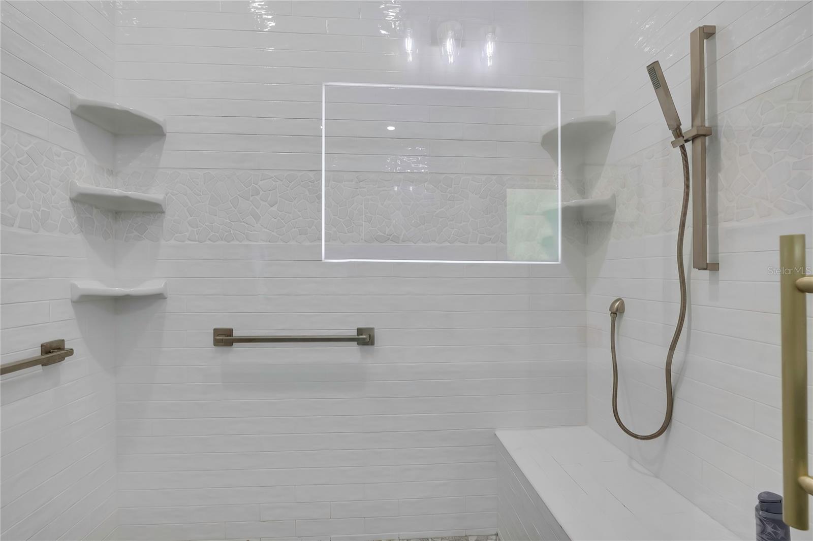 Listing photo id 27 for 3991 Buckhorn Drive