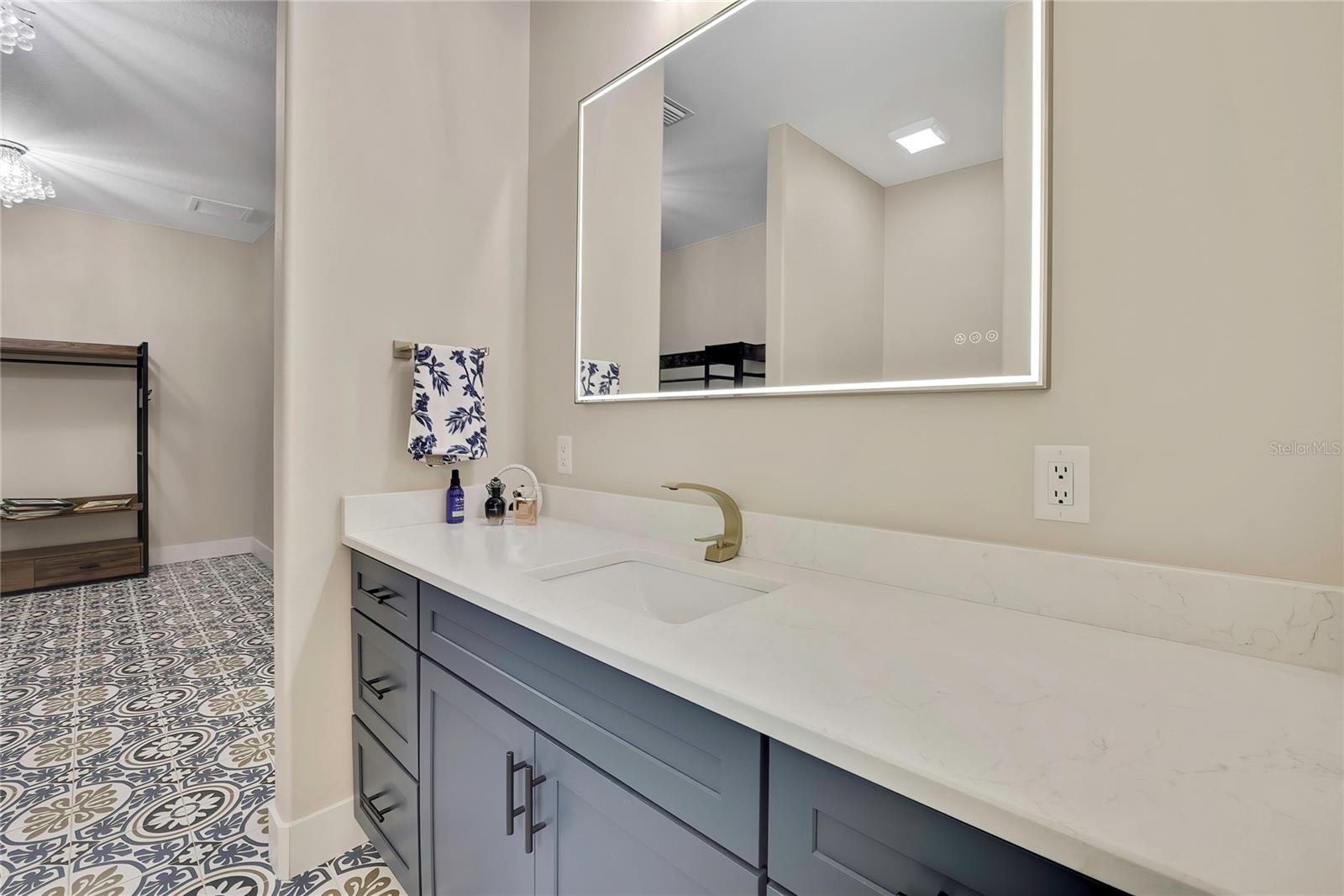 Listing photo id 30 for 3991 Buckhorn Drive