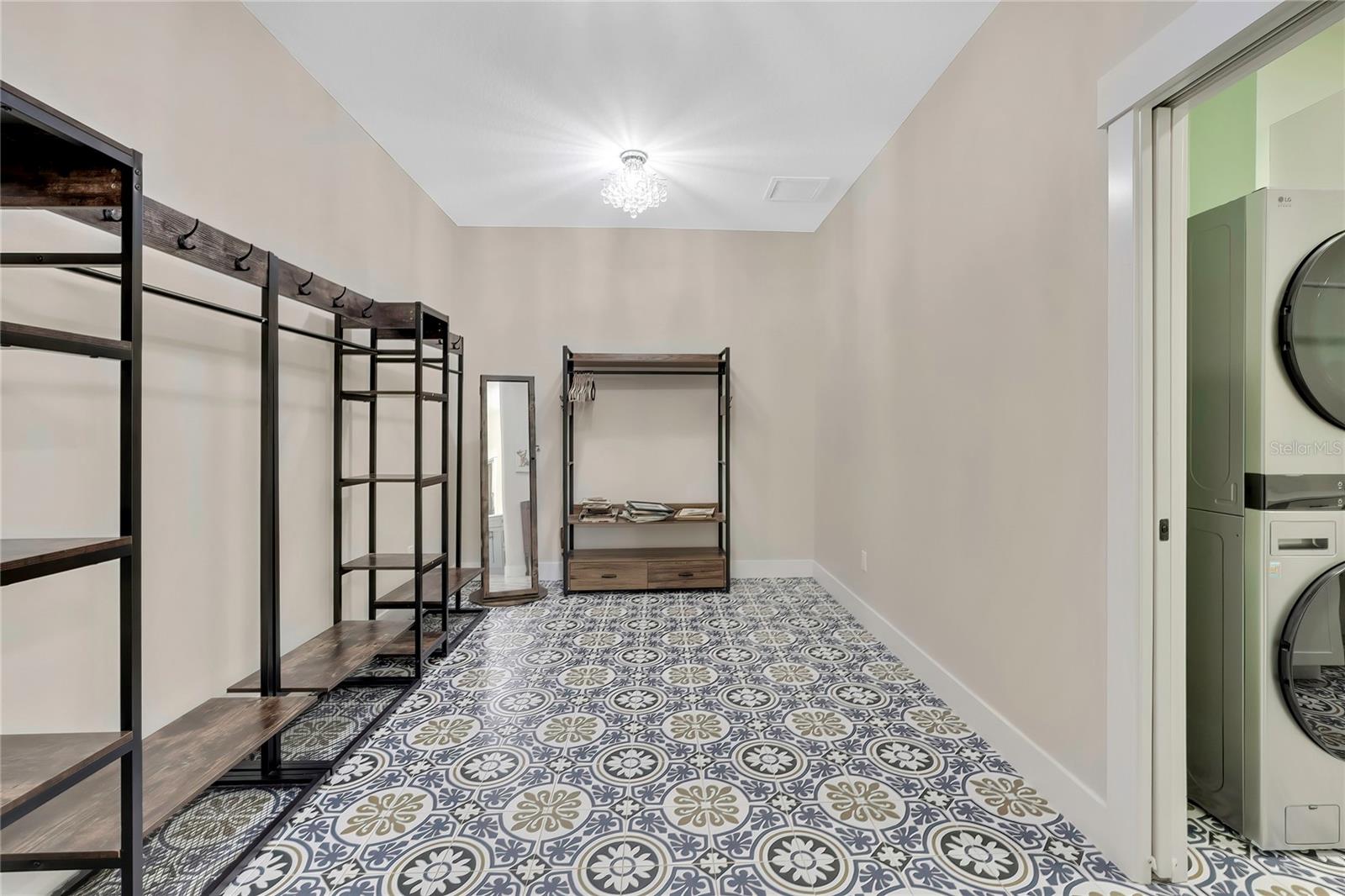 Listing photo id 32 for 3991 Buckhorn Drive